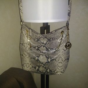 AUTHENTIC Michael Kors brand new never used!